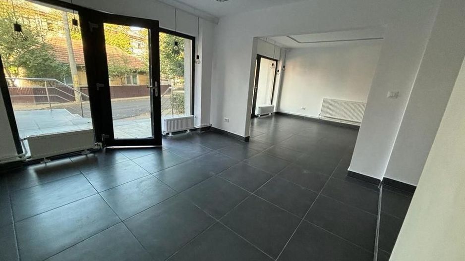 Spatiu Comercial, SU - 92 mp, zona TRAIAN - Scoala Elena Cuza; - Poză 1