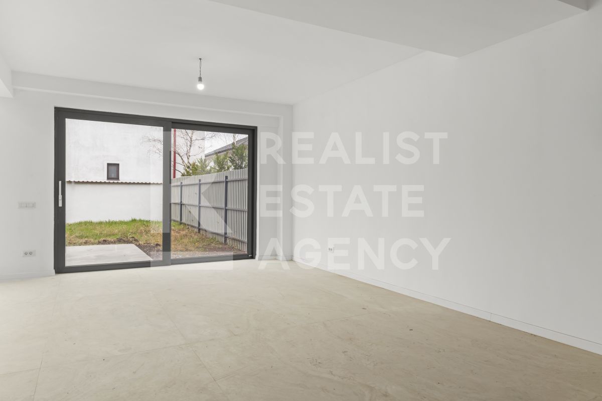 Casă nouă, spațioasă și elegantă, 7 camere, Lângă Pădurea Crețuleasca - Poză 16