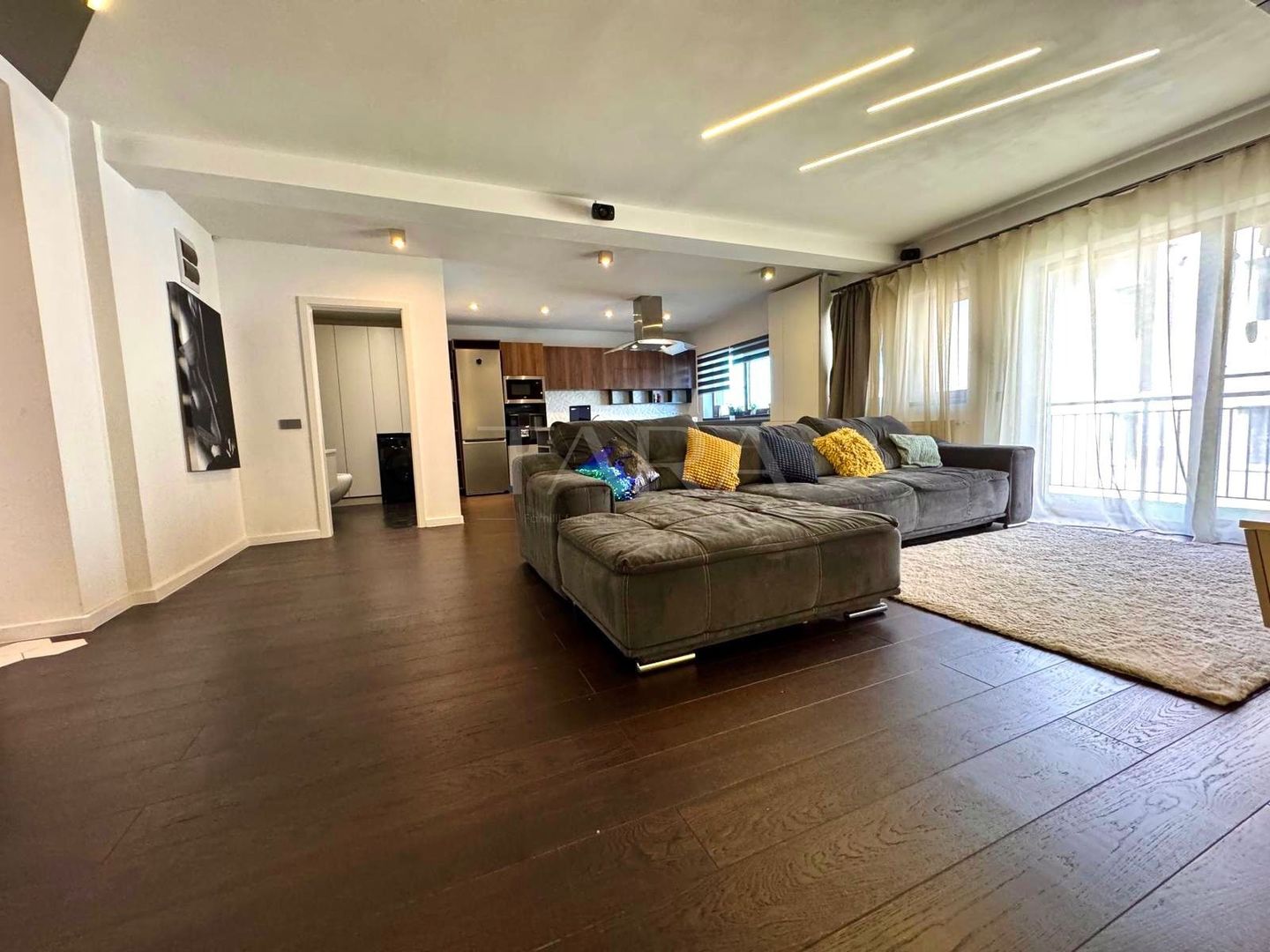 Apartament 3 camere – Zona Europa, 106 mp utili - Poză 3