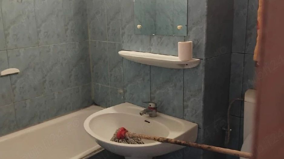 BRASADAS vinde garsoniera 37 mp. la etajul 3 pe Ostrovului. - Poză 1