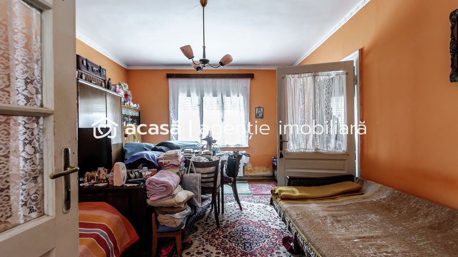 Ocazie Casa veche cu teren generos de 1095 mp in Parneava - Poză 6