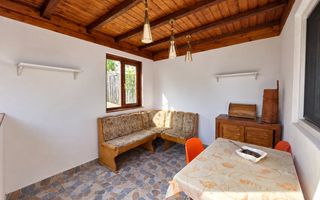 Casă cu 3 camere, anexe și livadă – Lopatnița, Șoimari - Poză 4