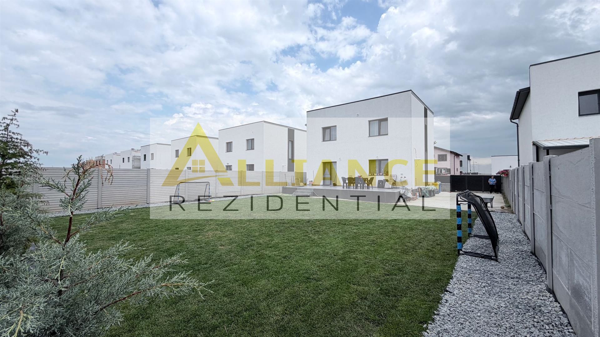 Casa individuala - 4 camere - teren 455 mp - Poză 2