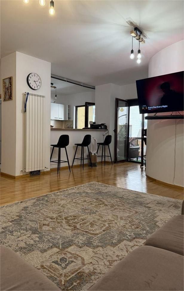 Apartament premium 3 camere Cartierul Francez, et. 1, terasă, parcare - Poză 2