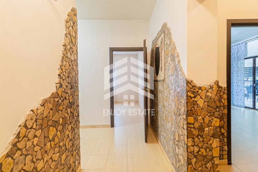 Apartament 4 camere si Curte Proprie | Parcare Inclusă - Poză 4