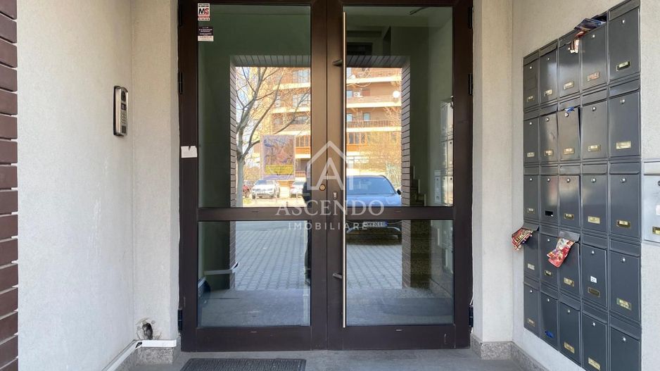 Apartament 3 camere, 2 bai premium mobilat lux , cu parcare inclusă - Poză 32