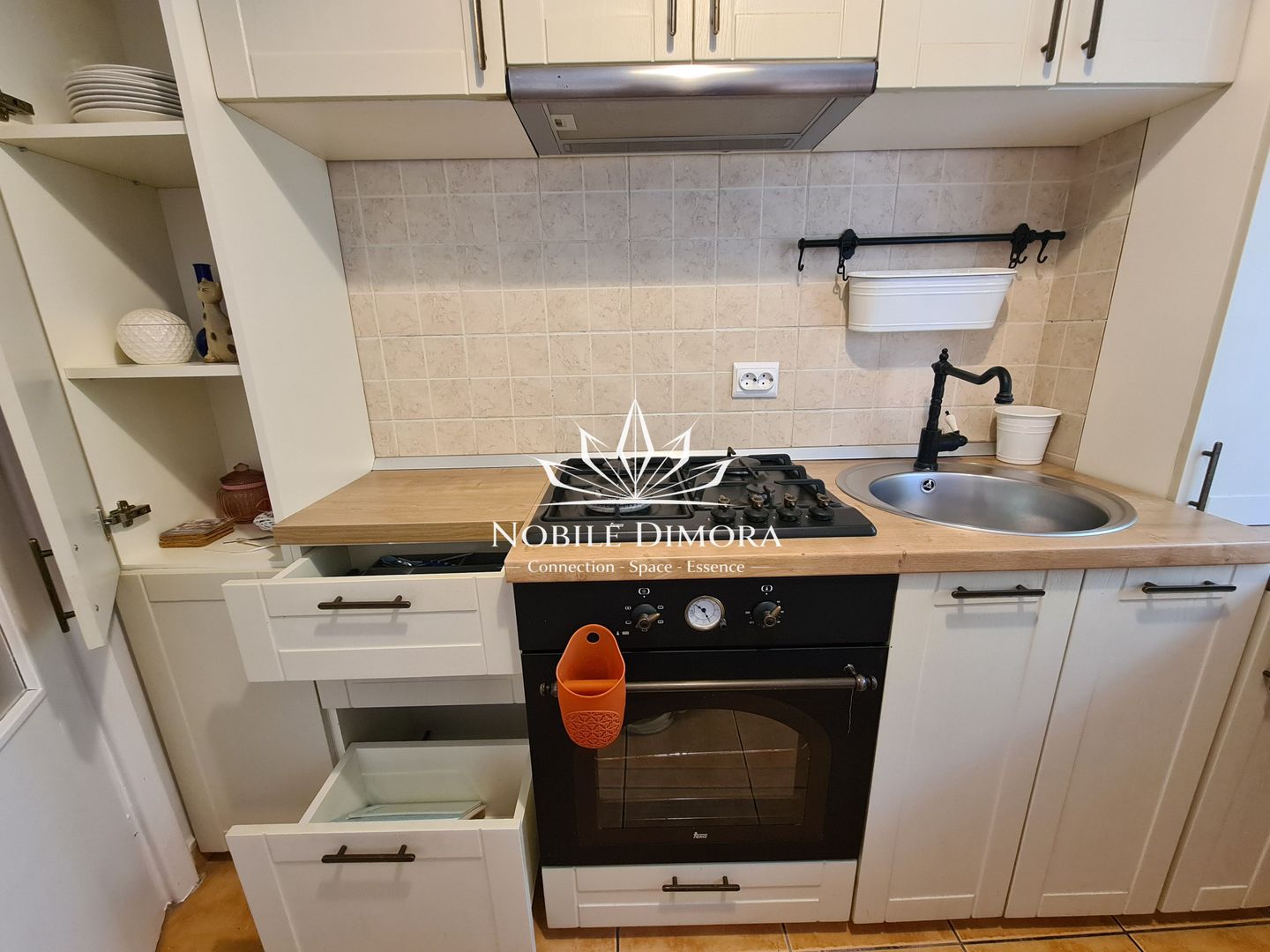 Apartament modern cu 2 camere - la 3 min. de facultatea de Medicina - Poză 13
