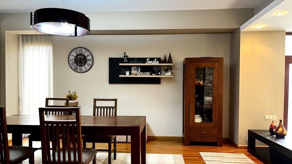 Casa spațioasă și primitoare cu garaj dublu, în Braytim – Soarelui - Poză 6