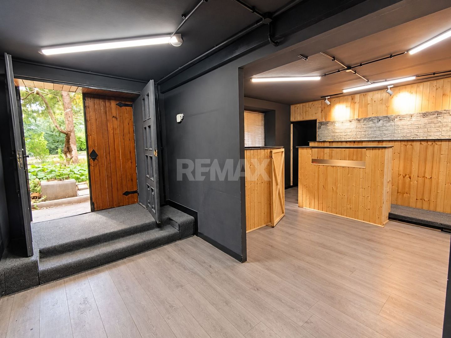 CHIRIE SPAȚIU COMERCIAL | 55 m² | RÎȘCANI | MATEI BASARAB 9/1 - Poză 1