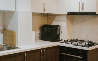 Apartament renovat recent, 3 camere – Cartier Tudor, lângă Școala 18 - Poză 8
