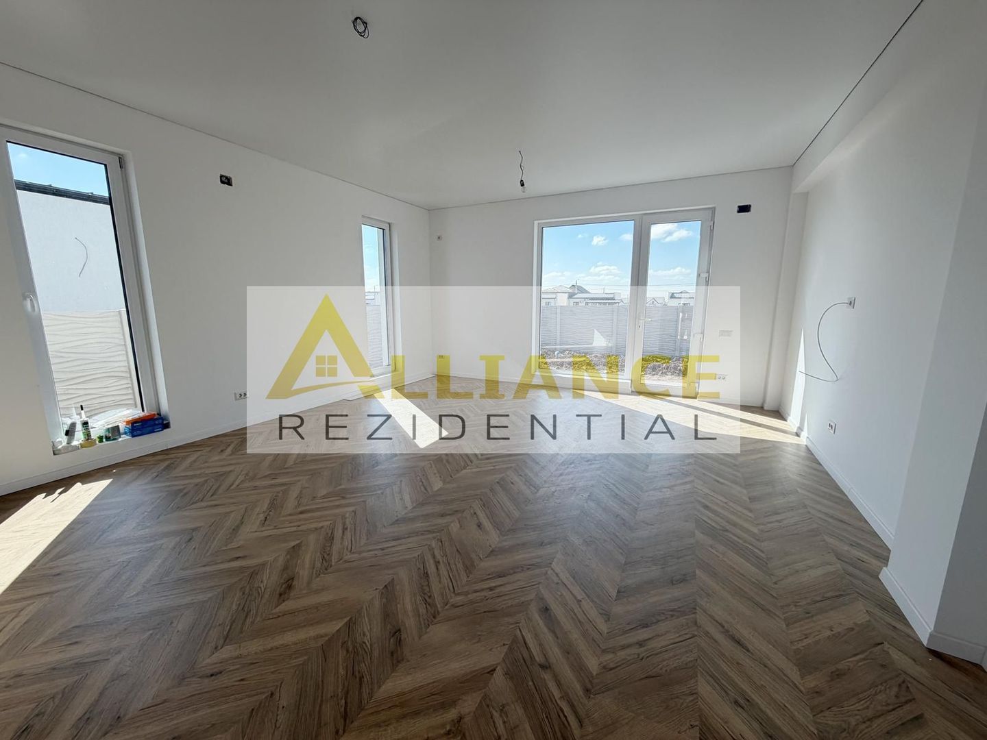 Casa individuală parter || 4 camere || 2 băi + dressing || teren 371mp - Poză 9