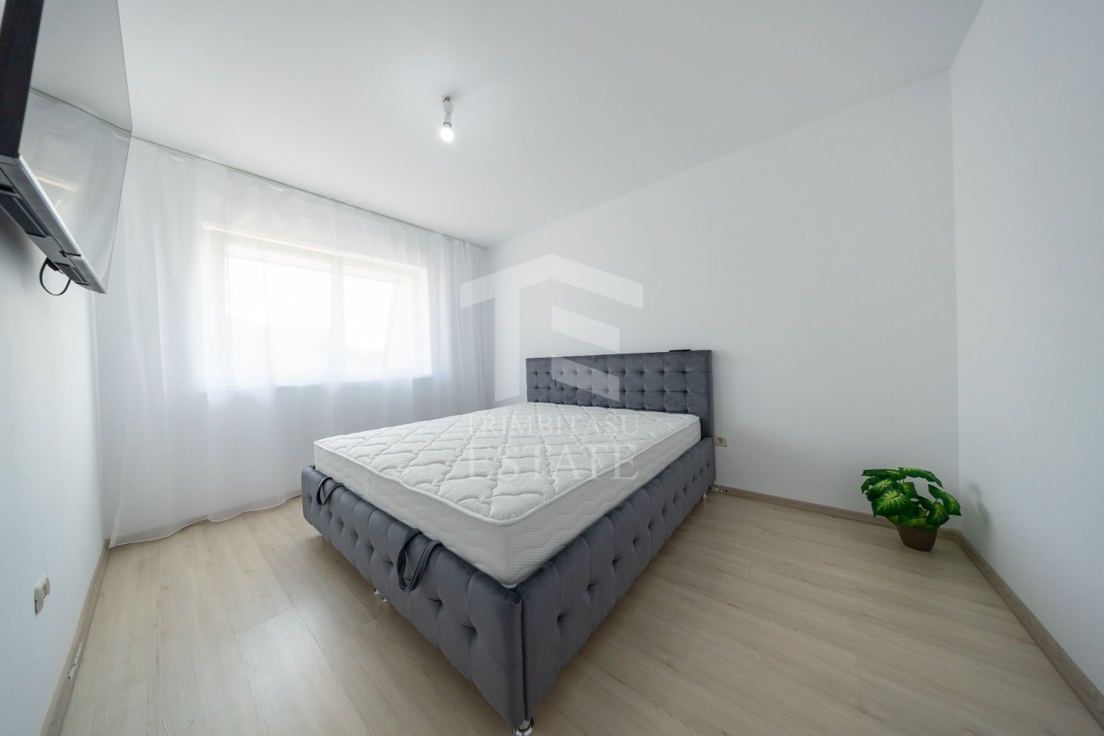 Subcetate|Coresi-Apartament 2 camere 60 mp+loc de parcare - Poză 12