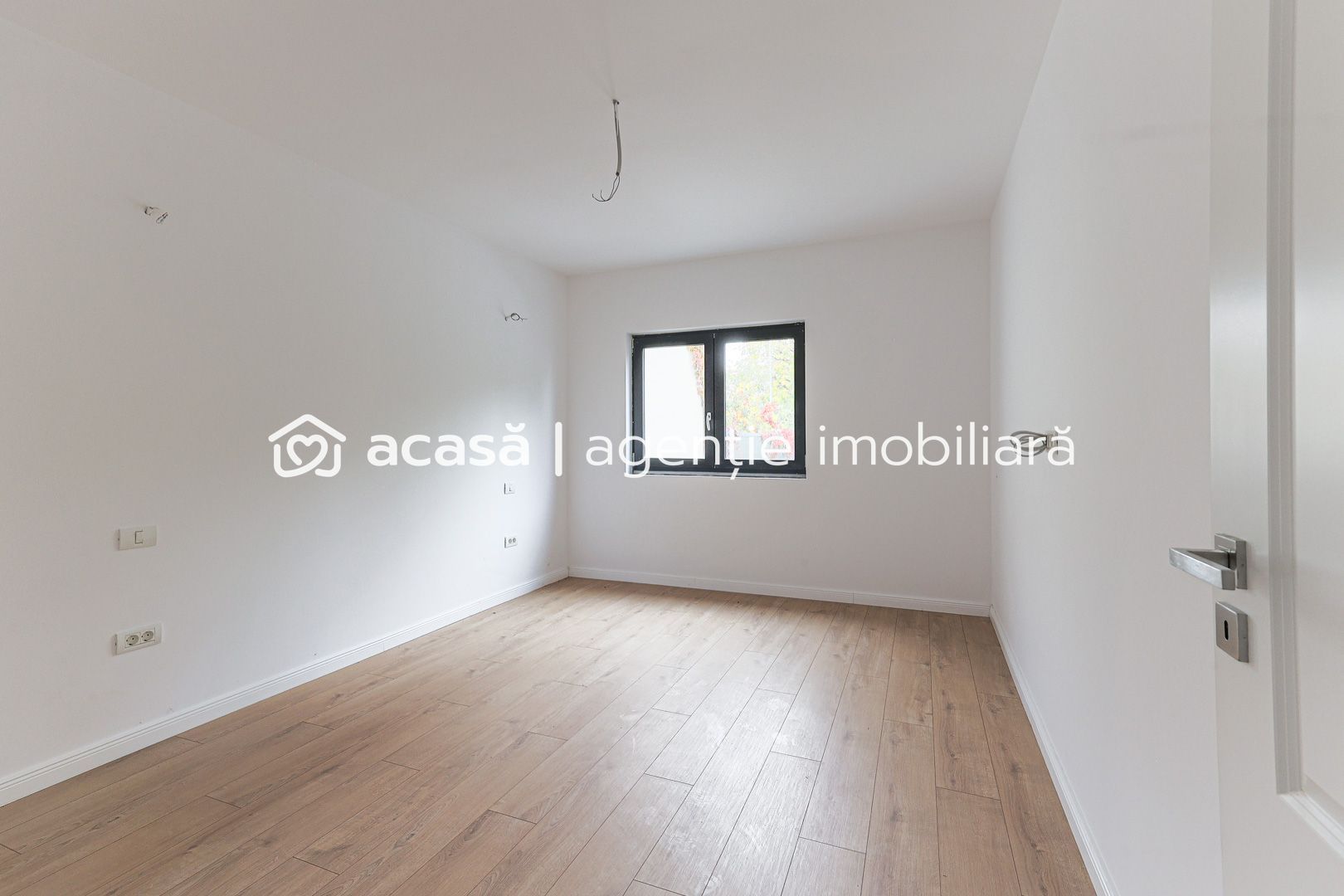 VÂNDUT! Apartament nou, ultracentral, cu loc de parcare privat - Poză 5
