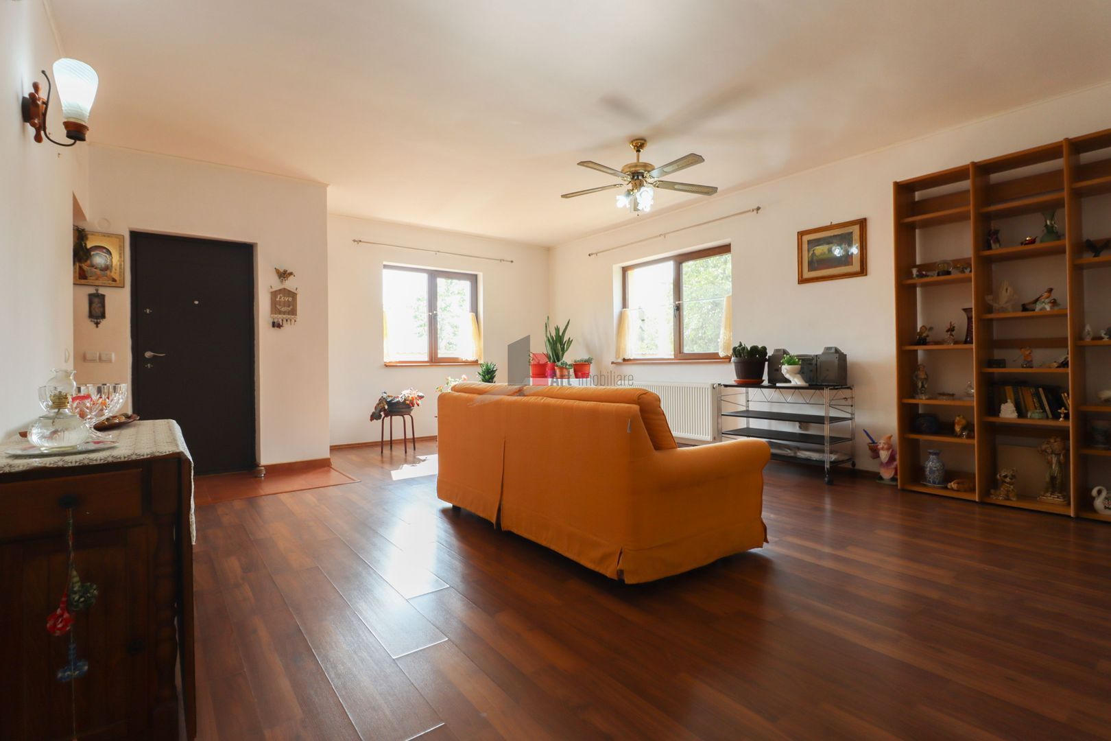 Vila "SEPHARA", teren 700 mp,  292 mp suprafata totala, NEGOCIABIL - Poză 5