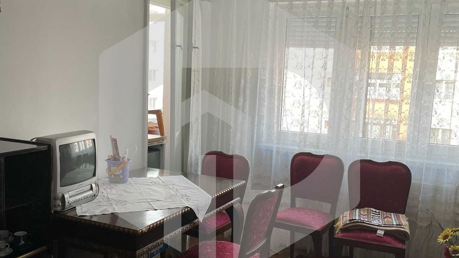 Apartament 3 camere decomandat-V. Aaron/ str.Iezer+pivnita - Poză 4