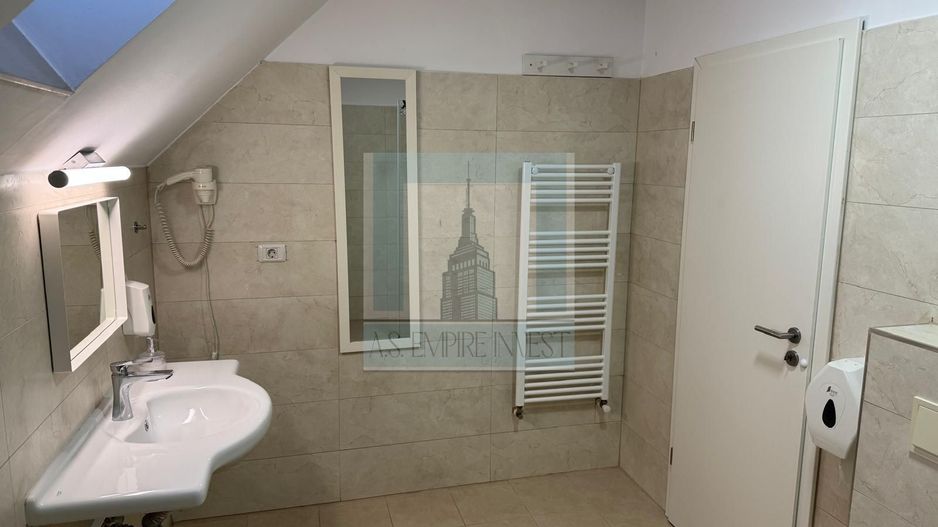 De inchiriat apartament 2 camere/ Centrul Istoric - Poză 18