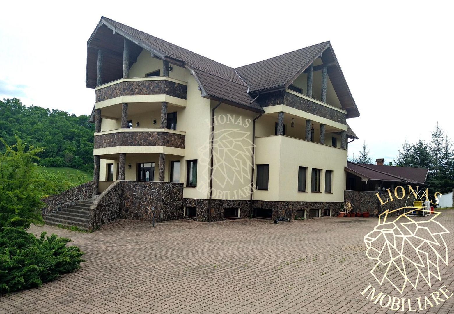 Casa/Conac/Pensiune/Casa de vacanta-1300 mp -Str. Ghinzii -EXCLUSIV - Poză 1