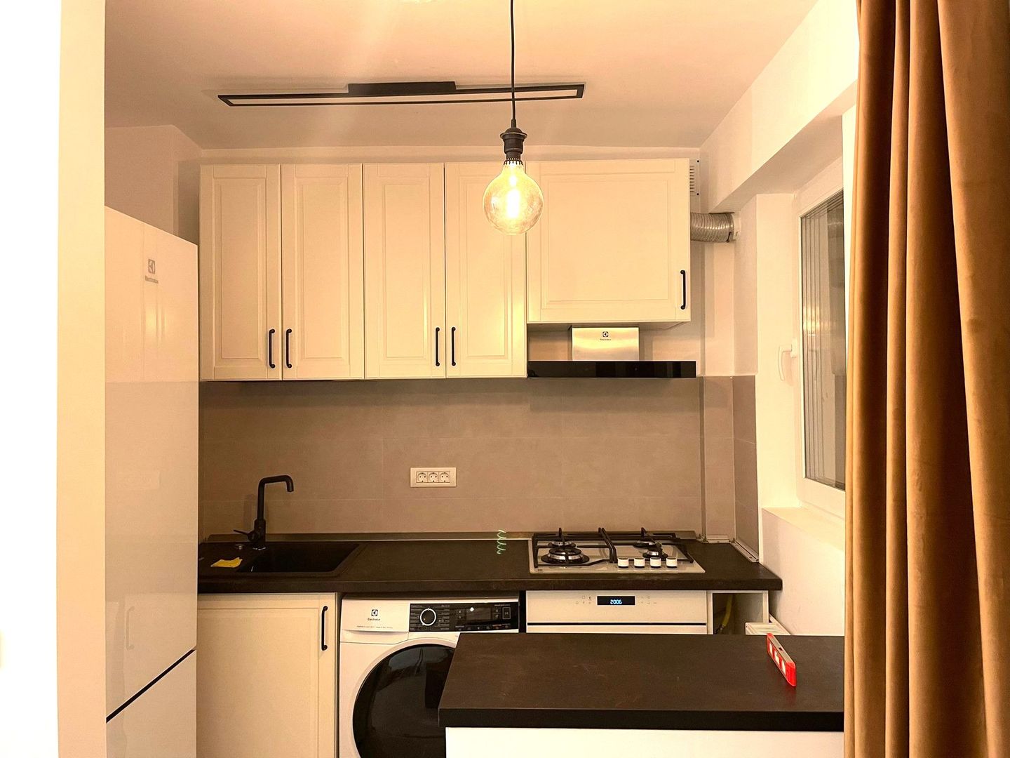 Vanzare Garsoniera Lux Calea Vitan - Poză 2