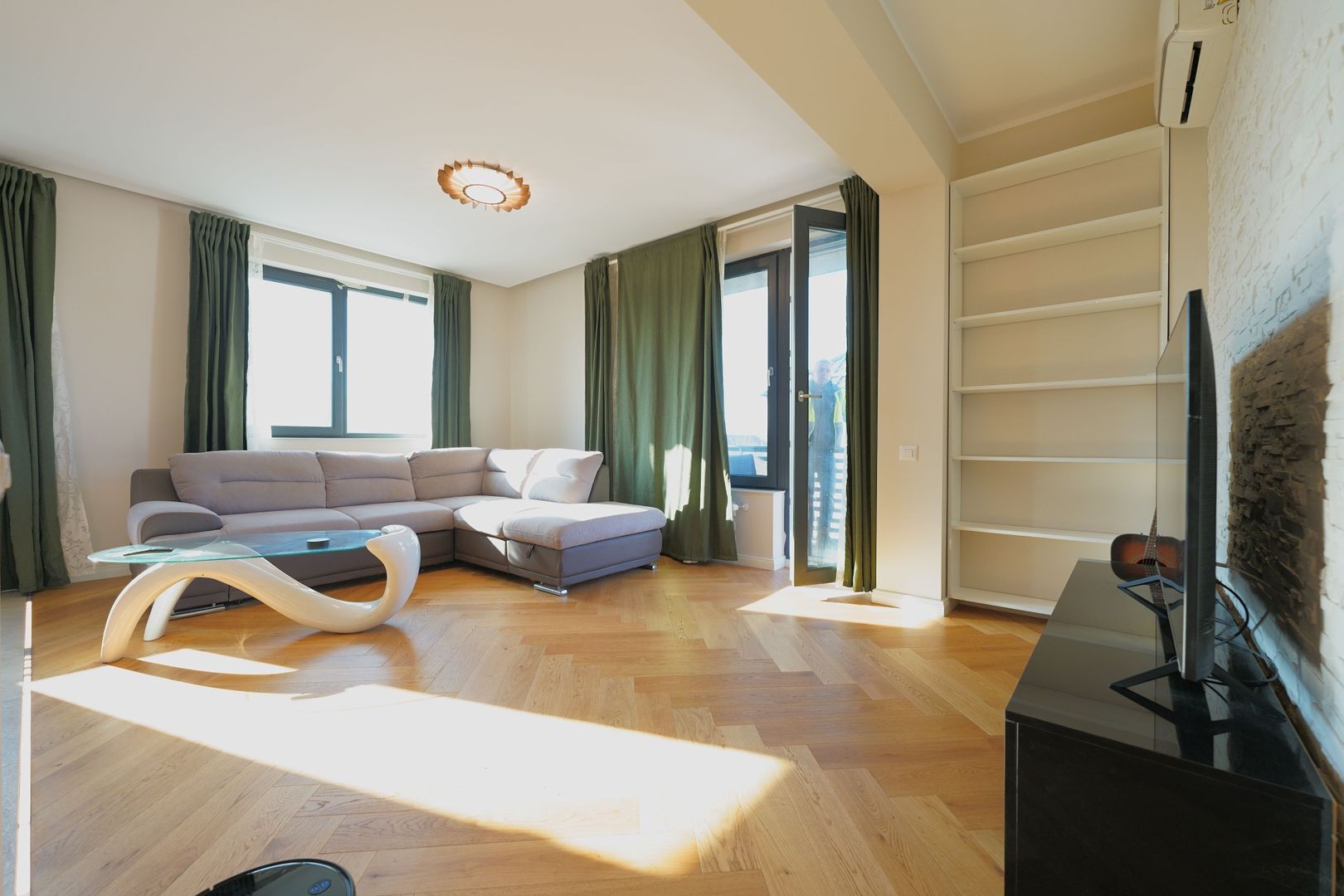 2 Camere + 2 Locuri de Parcare, Otopeni central, 400m DN - Poză 3