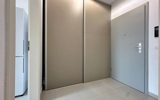 Vindem garsoniera complet mobilata si utilata parter Avantgarden 3 faza 4 - Poză 8