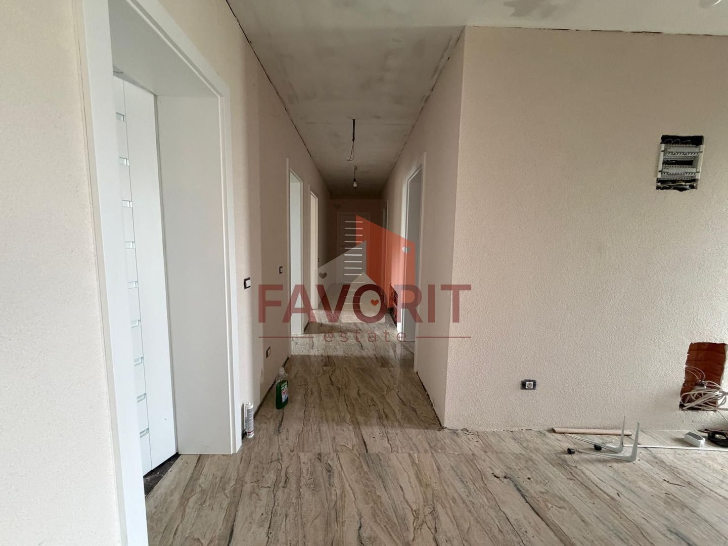 Individuala | 4 camere | 860 mp teren | Pozitie excelenta | Asfalt | - Poză 5