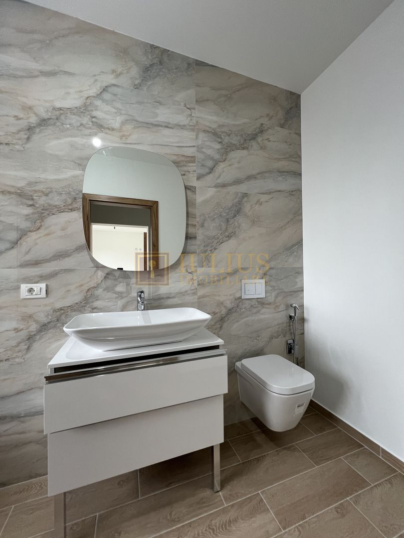 Casa zona Lunei, 5 camere + 3 bai, centrala proprie, rezidential sau birouri ! - Poză 33