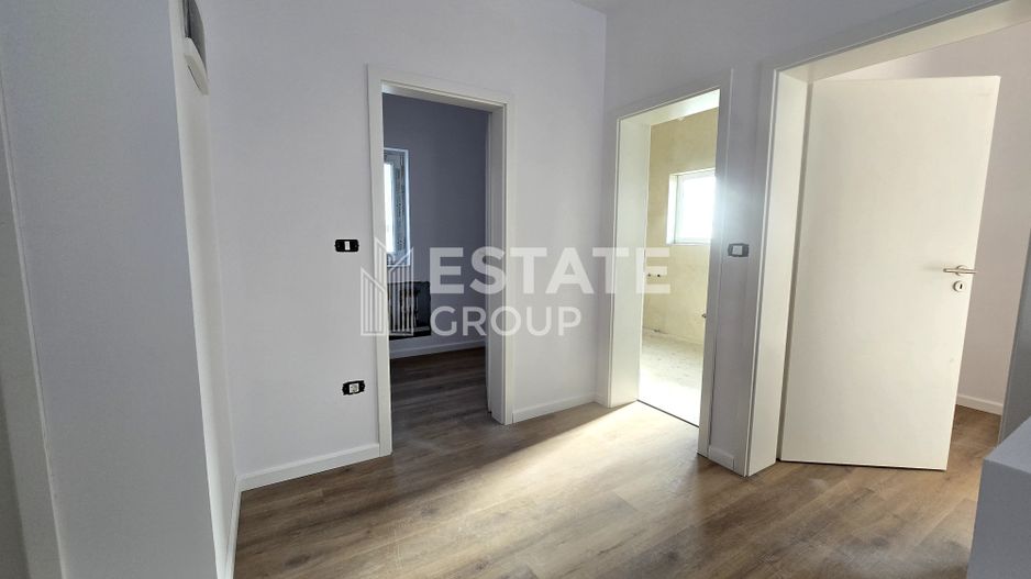 Duplex cu 5 camere despartit prin camera tehnica in Dumbravita - Poză 17