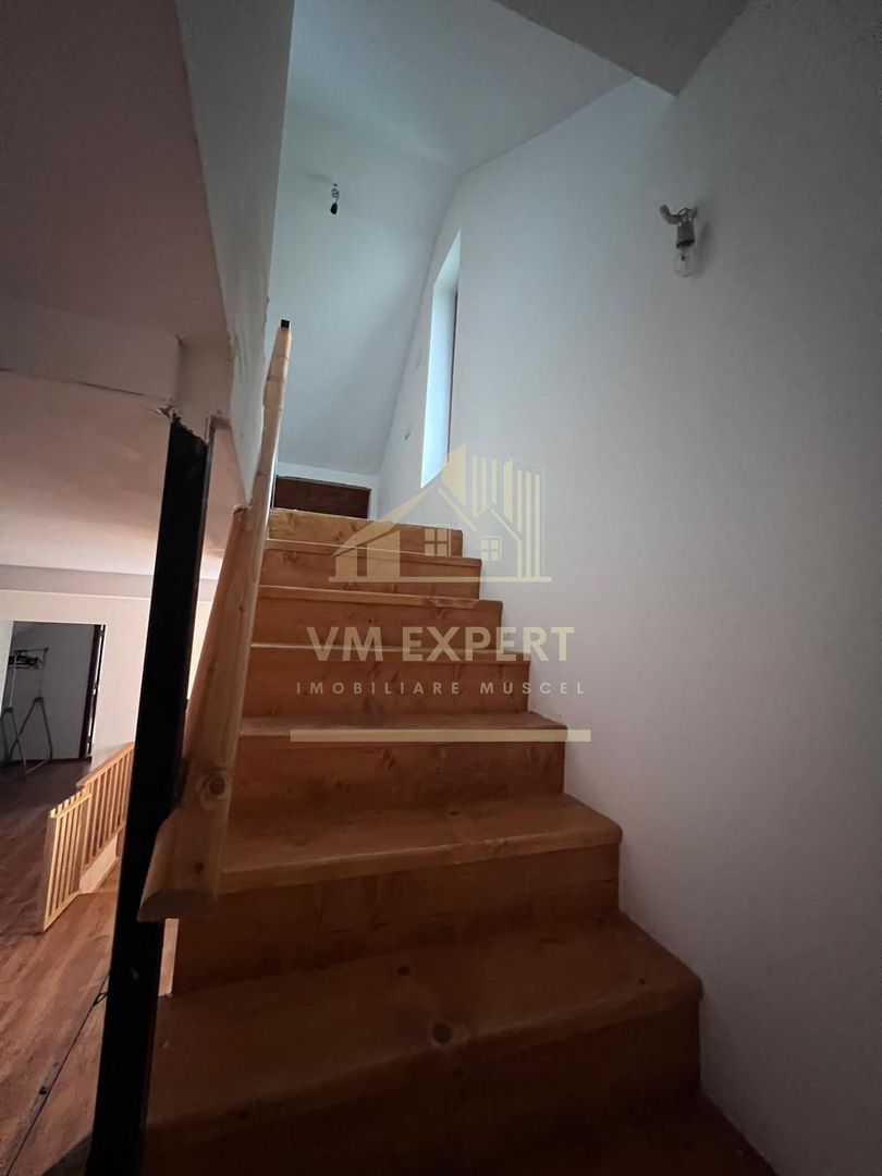 VILA 6 CAMERE 270 MP TEREN 1044 MP CÂMPULUNG, 0 COMISION CUMPARATOR - Poză 17