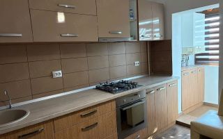 PF închiriaz apartament cu 3 camere, decomandat - Poză 2