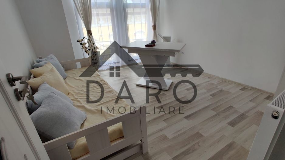 Închiriez garsoniera cu 2 camere in zona centrala ideala pentru studenți - Poză 1