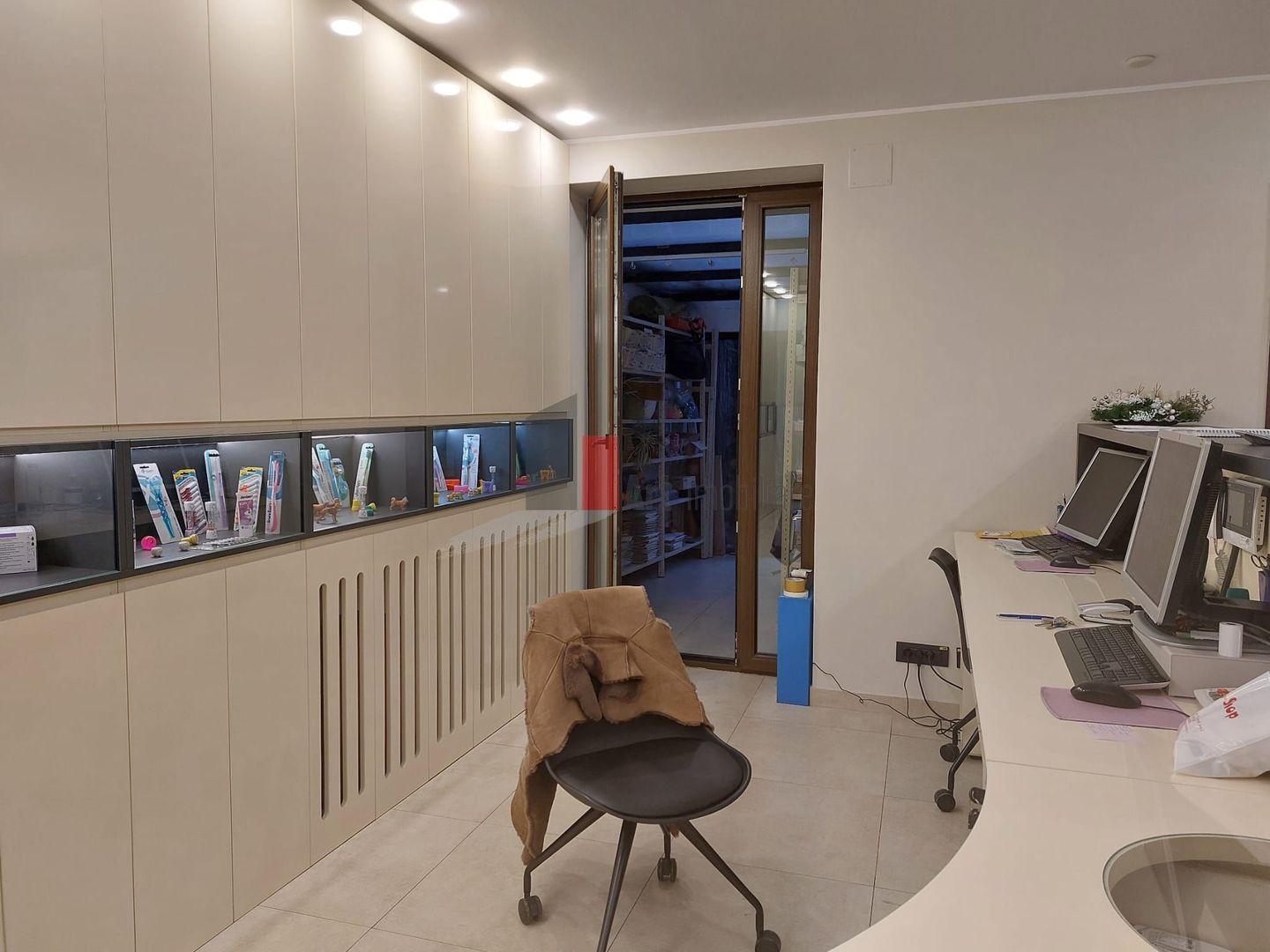 Casa "BEGIRA", Mosilor-Foisorul de Foc, curte individuala, birou/comercial - Poză 2