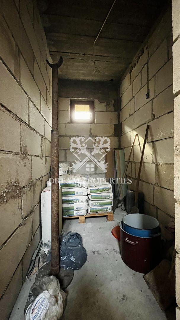 Casa individuala 6 camere, teren 700 mp, zona Dezmir - Poză 4