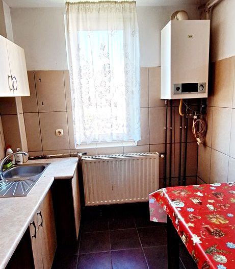 Apartament cu doua camere, etaj 3/4 in Fagaras, zona Garii, 34000 euro - Poză 7