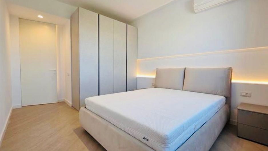 INCHIRIERE DOUA CAMERE CORTINA NORTH ZONA PIPIERA - Poză 4