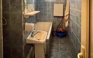 Apartament 2 camere de vânzare | zona Cuza Vodă | disponibilitate imediată | - Poză 4