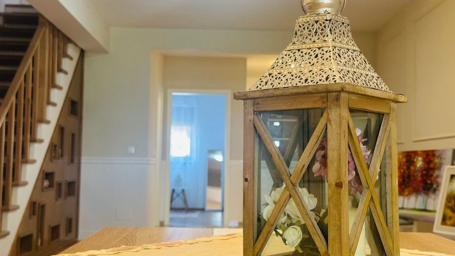 Oras & Natura | 4 camere | Casa insiruita | Dumbravita-Padurea Verde - Poză 1