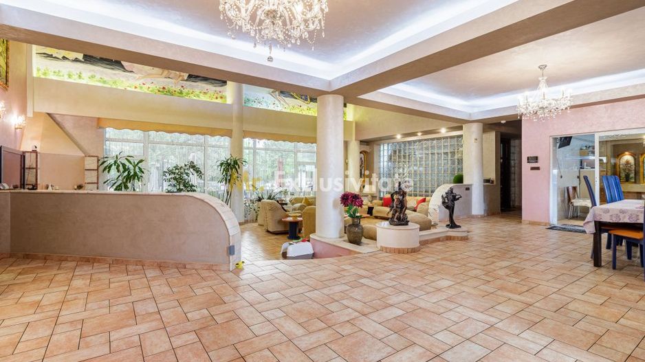 Resedinta premium| Teren de tenis | Piscină încălzită | Infrastructură completă! - Poză 4