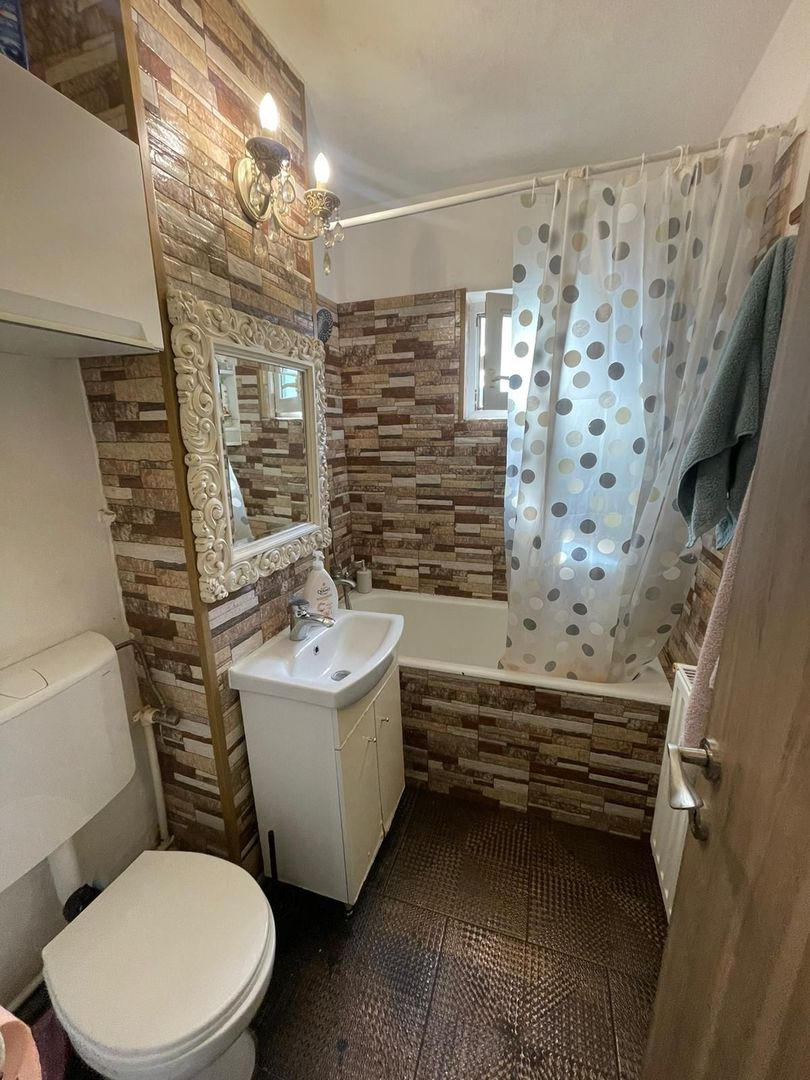 Apartament cu 3 camere de vanzare, zona Cetate - Poză 5
