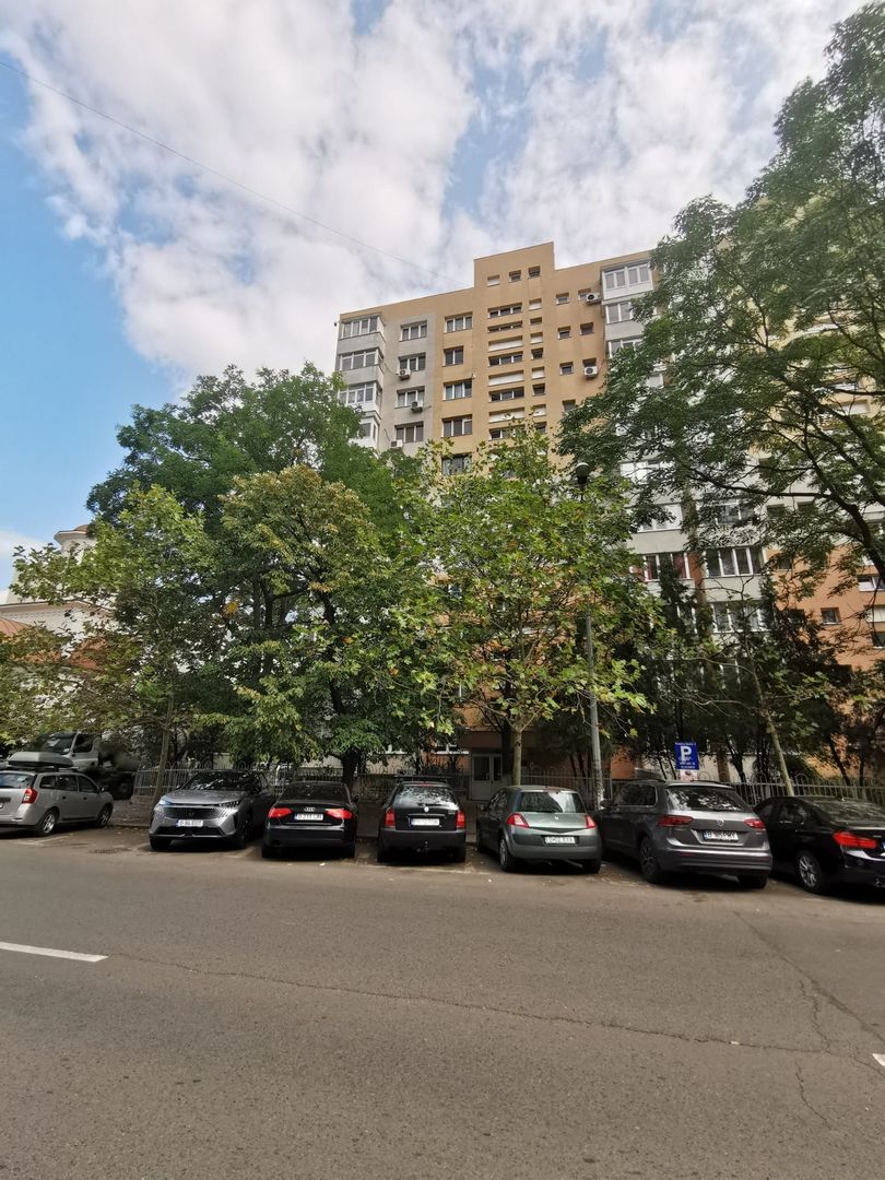 3 camere decomandat la 2 minute de metrou 1 Decembrie 1918 - Poză 1