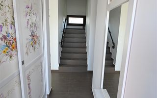 Casă / Vilă cu 4 camere de închiriat în zona Aradului - Poză 11