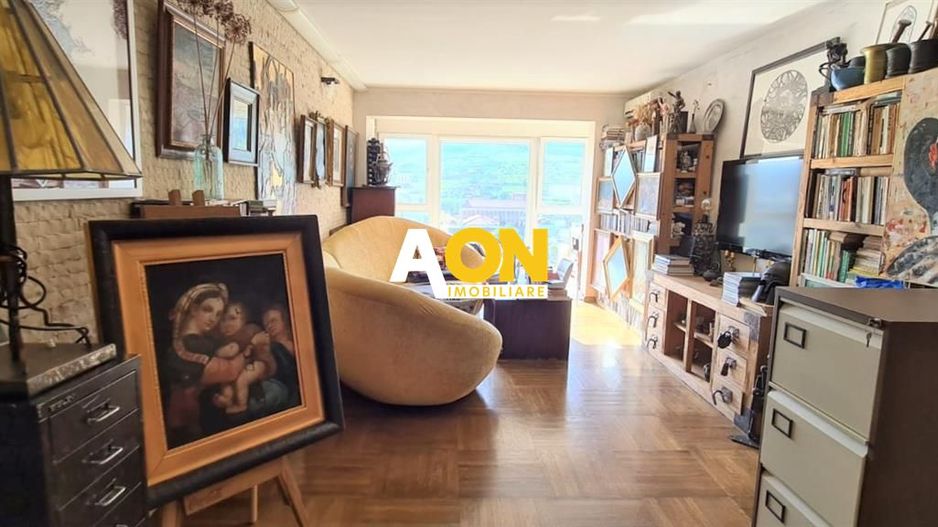 Apartament de Vanzare, 2 camere,  priveliste superba - Poză 4