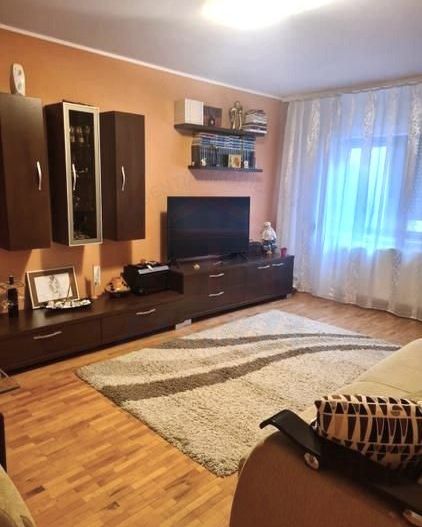 Apartament spațios, 2 camere decomandate, etaj 1, zona Piața Centrală - Poză 1
