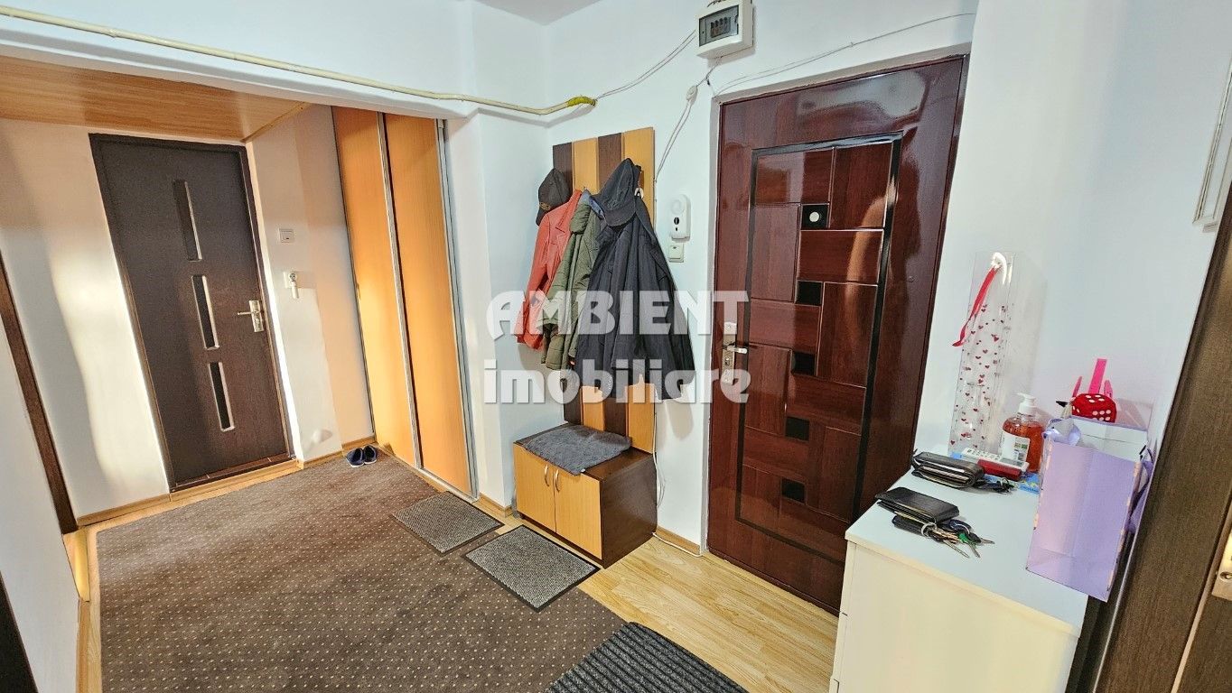 Apartament cu 2 camere, etaj 2, zona TRAIAN; - Poză 8