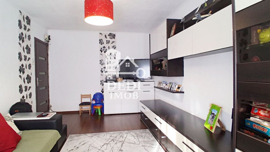 Apartament cu 3 camere de inchiriat zona Decebal, Oradea - Poză 2