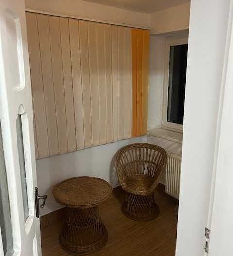 Vila cu 4 camere, Crangasi - Poză 3