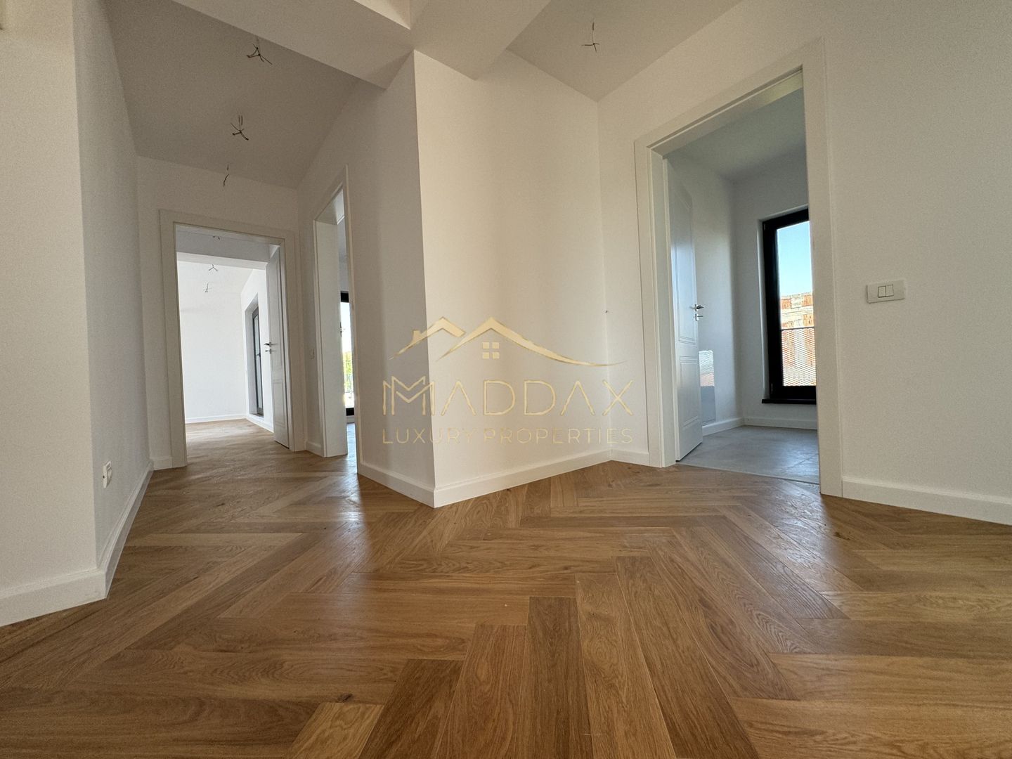 Vila LUX***Panouri fotovoltaice***Lake view//Laguna Albastra/Corbeanca - Poză 14