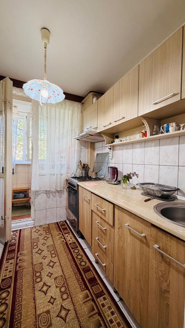 Apartament 2 camere de vânzare, 49 mp, Galati, Țiglina 2, etaj 3/4 - Poză 2