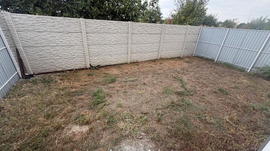 AP. 2 CAMERE- CURTE 40 MP, CENTRALA PROPRIE, PARCARE , COMISION 0% - Poză 1