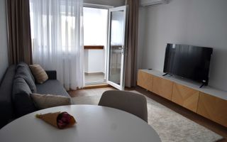 Apartament 3 camere, ultracentral, Târgu Cucu, 71 mp, mobilat și utilat complet - Poză 2