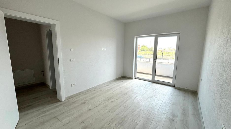 Apartament cu 3 camere la super pret, zona Mehala - Poză 2